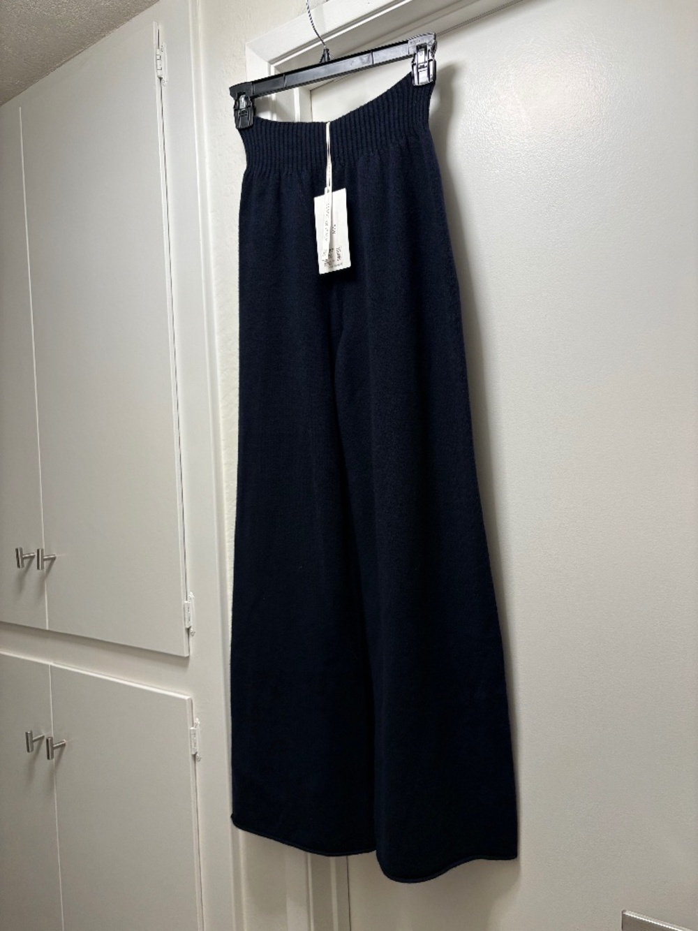 NWT Milio Milano crop knit flare cozy pants - navy - size medium/large